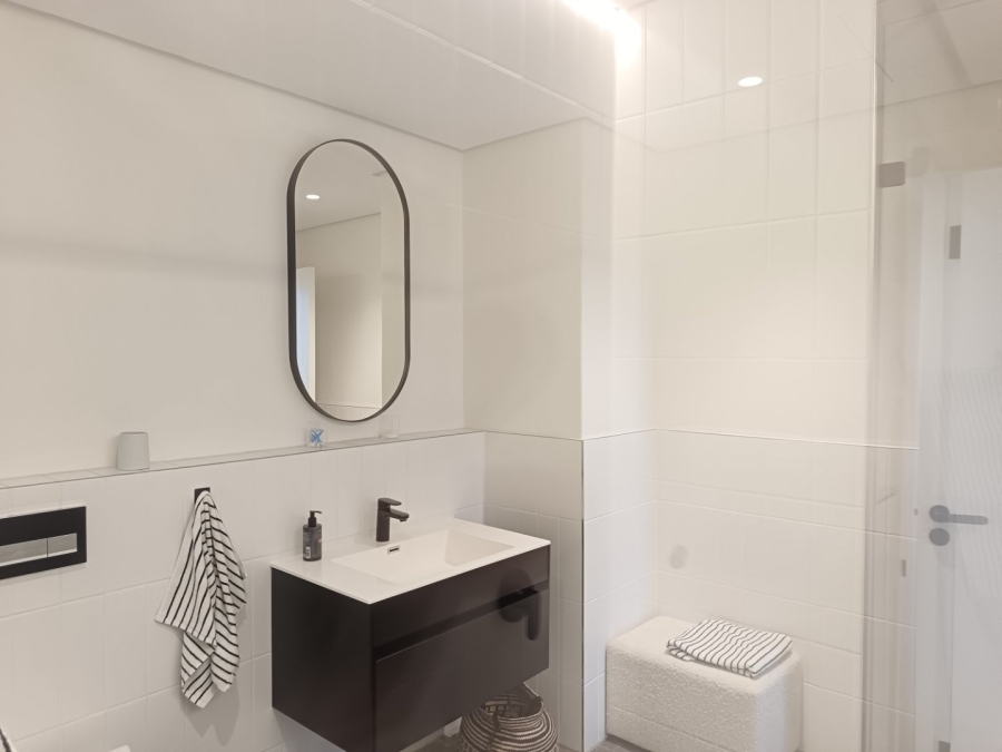 To Let 1 Bedroom Property for Rent in Sea Point Western Cape